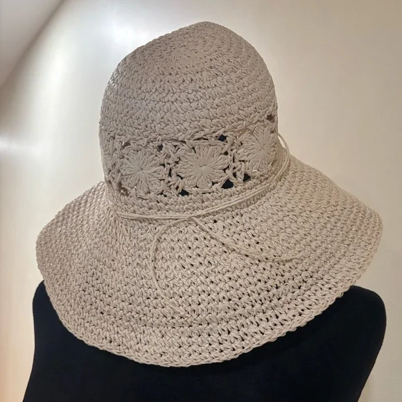 Straw Beach Flop Hat Sun Shade Neutral Floral - Picture 3 of 5